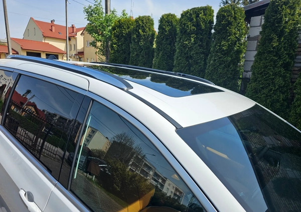 Chrysler Pacifica cena 352887 przebieg: 107, rok produkcji 2023 z Biecz małe 667